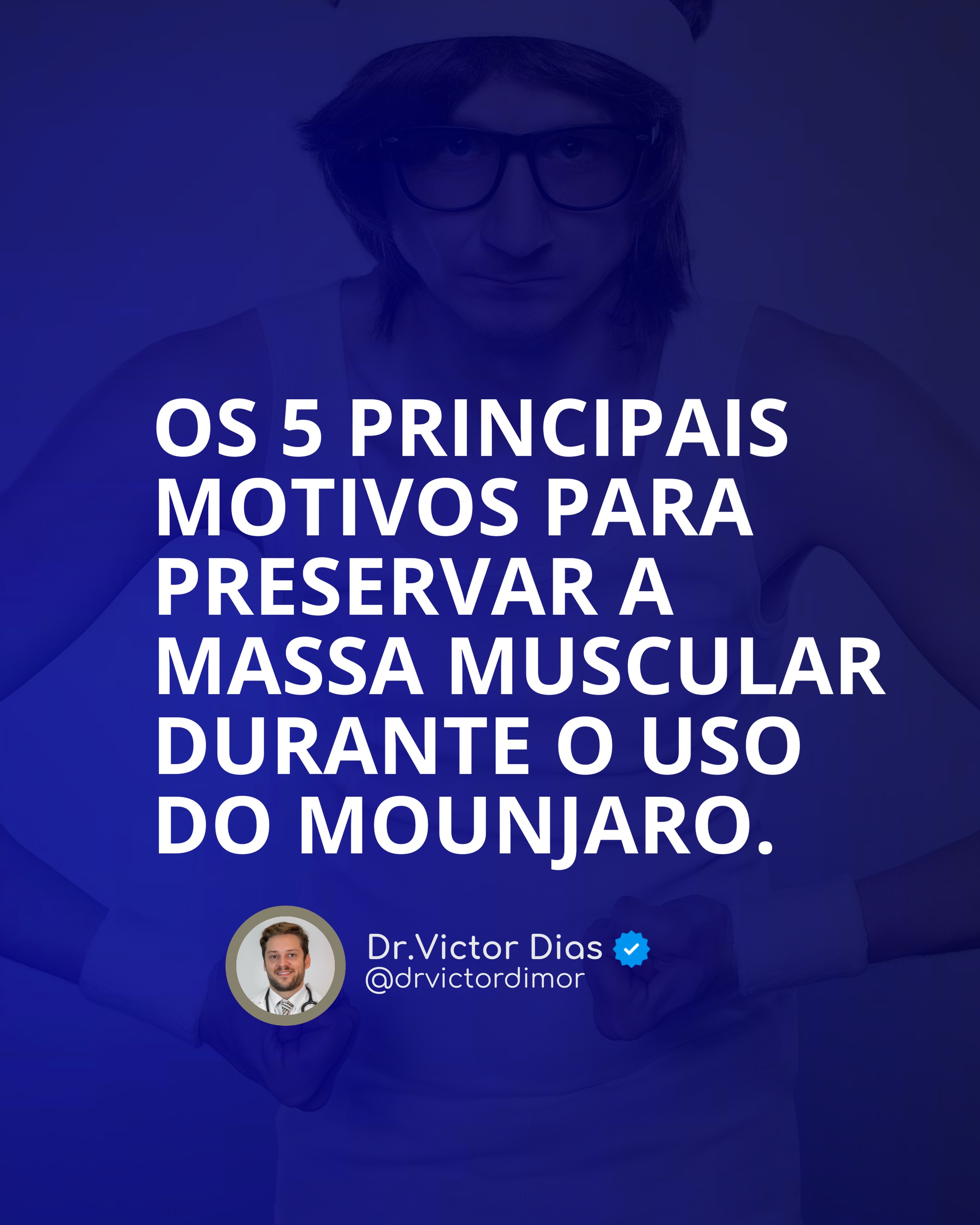 Muitas pessoas acreditam que quanto mais peso perderem, melhor será o resultado. Mas existe um detalhe importante: nem toda perda de peso significa perda de gordura.

Quando o emagrecimento acontece com baixa ingestão de proteínas, ausência de treinamento de força ou sem acompanhamento adequado, parte do peso perdido pode ser de massa muscular. E isso traz consequências importantes para a saúde. Os 5 principais motivos para preservar a #massamuscular durante o uso do Mounjaro são:

1. Manter o metabolismo ativo
O músculo é um dos tecidos que mais consomem #energia em repouso. Quanto maior a preservação da massa muscular, maior tende a ser o gasto calórico basal, facilitando a manutenção dos resultados.

2. Potencializar o controle da glicose
O músculo funciona como um importante reservatório para captação de glicose. Preservá-lo melhora a sensibilidade à insulina e complementa os efeitos metabólicos do #Mounjaro.

3. Reduzir o risco do #efeitosanfona
Quem perde muita massa muscular durante o emagrecimento costuma recuperar peso com maior facilidade após interromper o tratamento, geralmente na forma de gordura.

4. Preservar força e funcionalidade
Músculo não serve apenas para estética. Ele é fundamental para equilíbrio, mobilidade, prevenção de quedas e manutenção da independência ao longo do #envelhecimento.

5. Melhorar a composição corporal
Dois pacientes podem perder exatamente 15 kg. Aquele que preservou músculo apresentará menor percentual de gordura, melhor definição corporal e resultados metabólicos muito mais consistentes.

Dr. Victor Dias – CRM-SP 174268